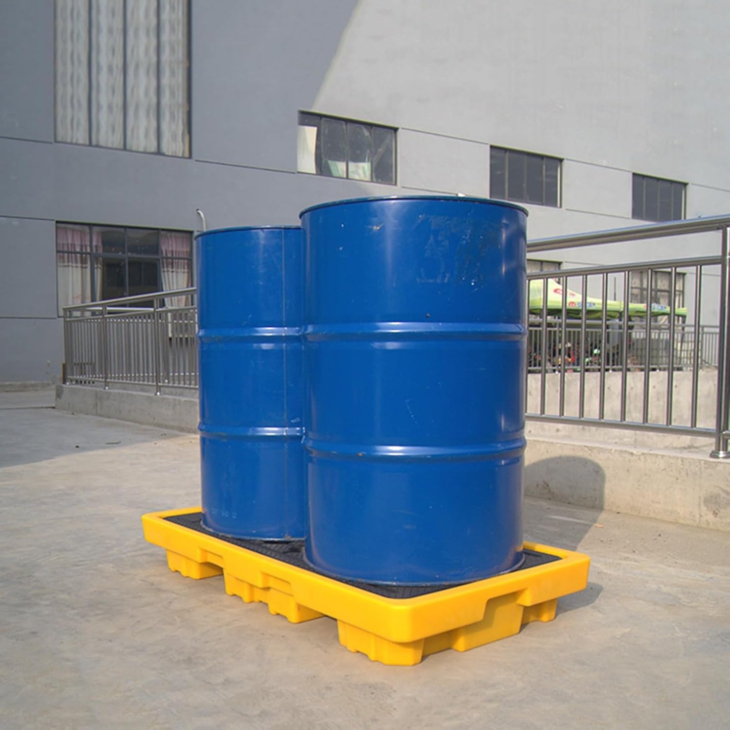 Drum Containment Spill Pallet, Industrial Nestable Oil Drums Leak-Proof Tray, Garage Storage Detachable Anti Slip Polyethylene Platform with Drain (Color : Yellow-5 Pack, Size : 51.2"x26.8"x