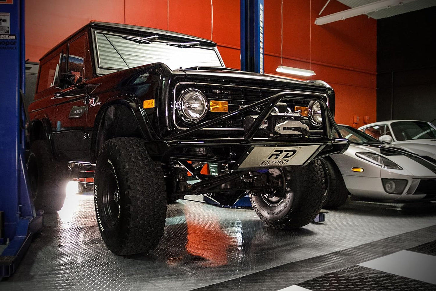 Big Floors RaceDeck Diamond Plate Design, Durable Interlocking Modular Garage Flooring Tile (Royal Blue, 48 Pack of 12 x 12" Tiles)